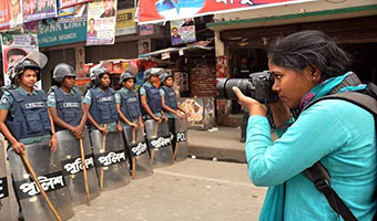 সাংবাদিকতা আসলে মাদকের চেয়েও বাজে নেশা